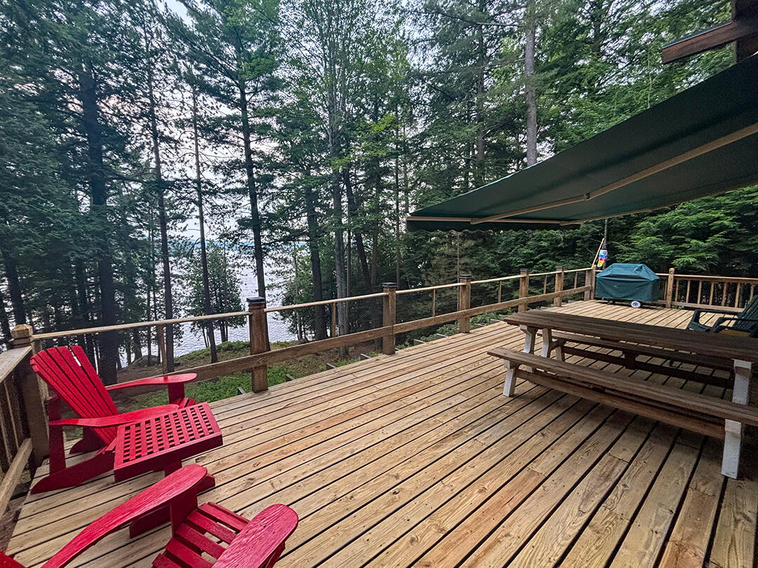 Saranac Lake, New York 12983, United States, 2 Bedrooms Bedrooms, ,1 BathroomBathrooms,Residential,Active,187909