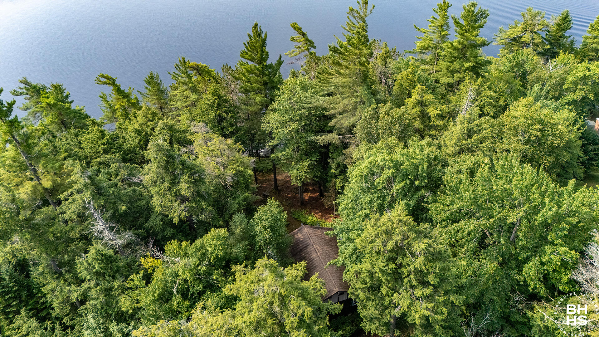 Saranac Lake, New York 12983, United States, 2 Bedrooms Bedrooms, ,1 BathroomBathrooms,Residential,Active,187909