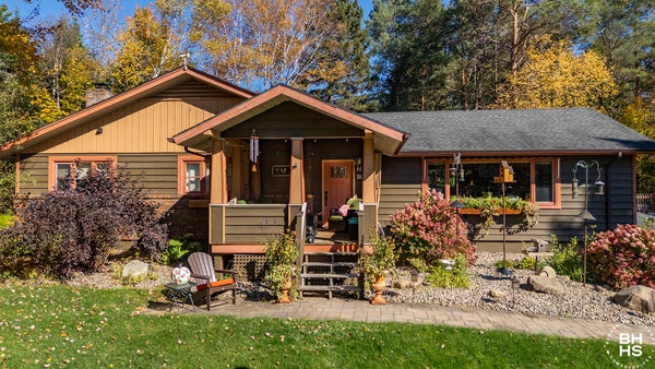 54 NORTHWOOD RD, LAKE PLACID, NY 12946 - Image ce2a11ca61b7b2f1ebdeca094d0ab4dc/514255429