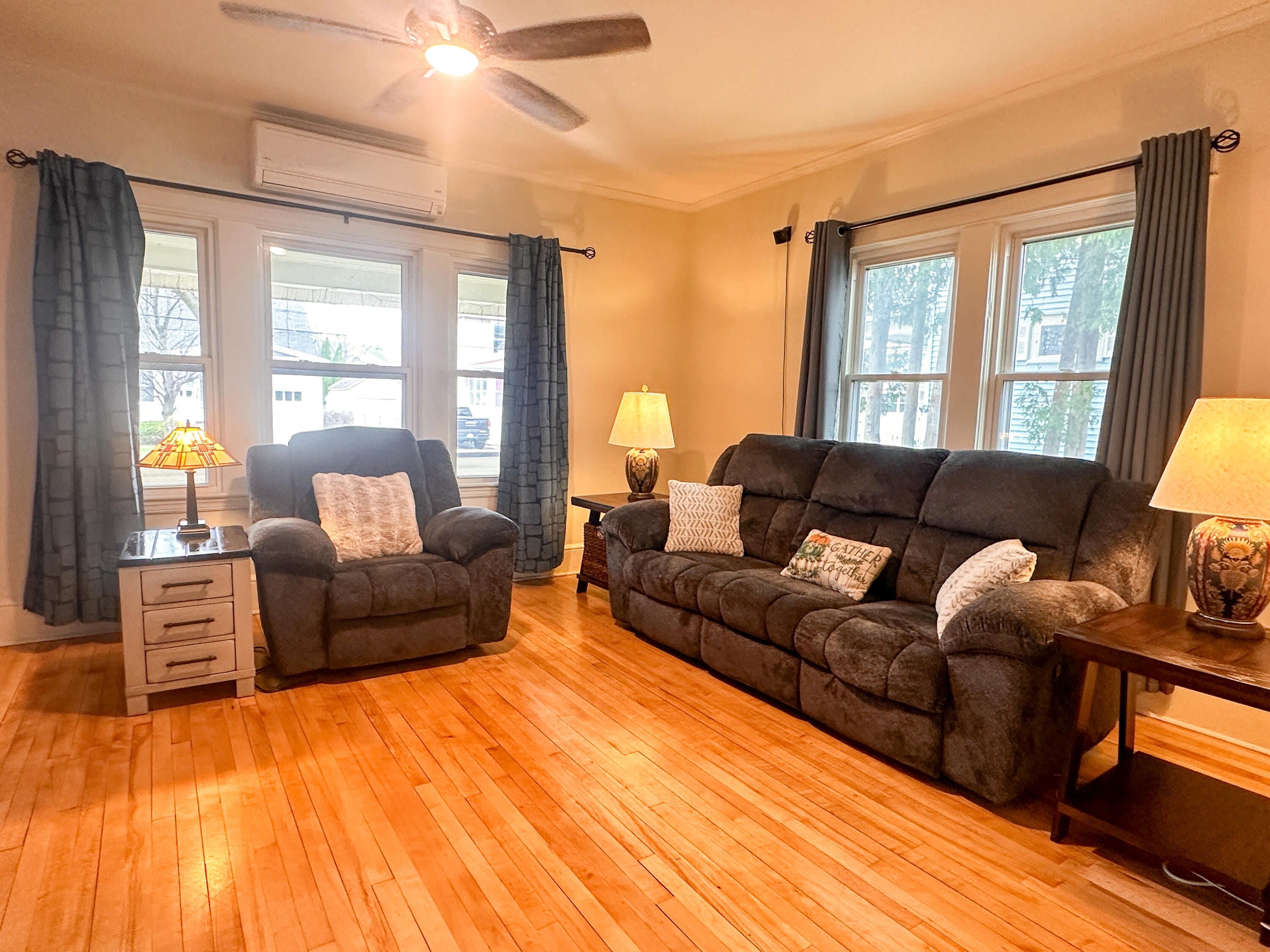 5241 N Catherine Street