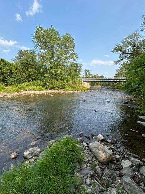 571 Cook Rd Road Essex NY 12936