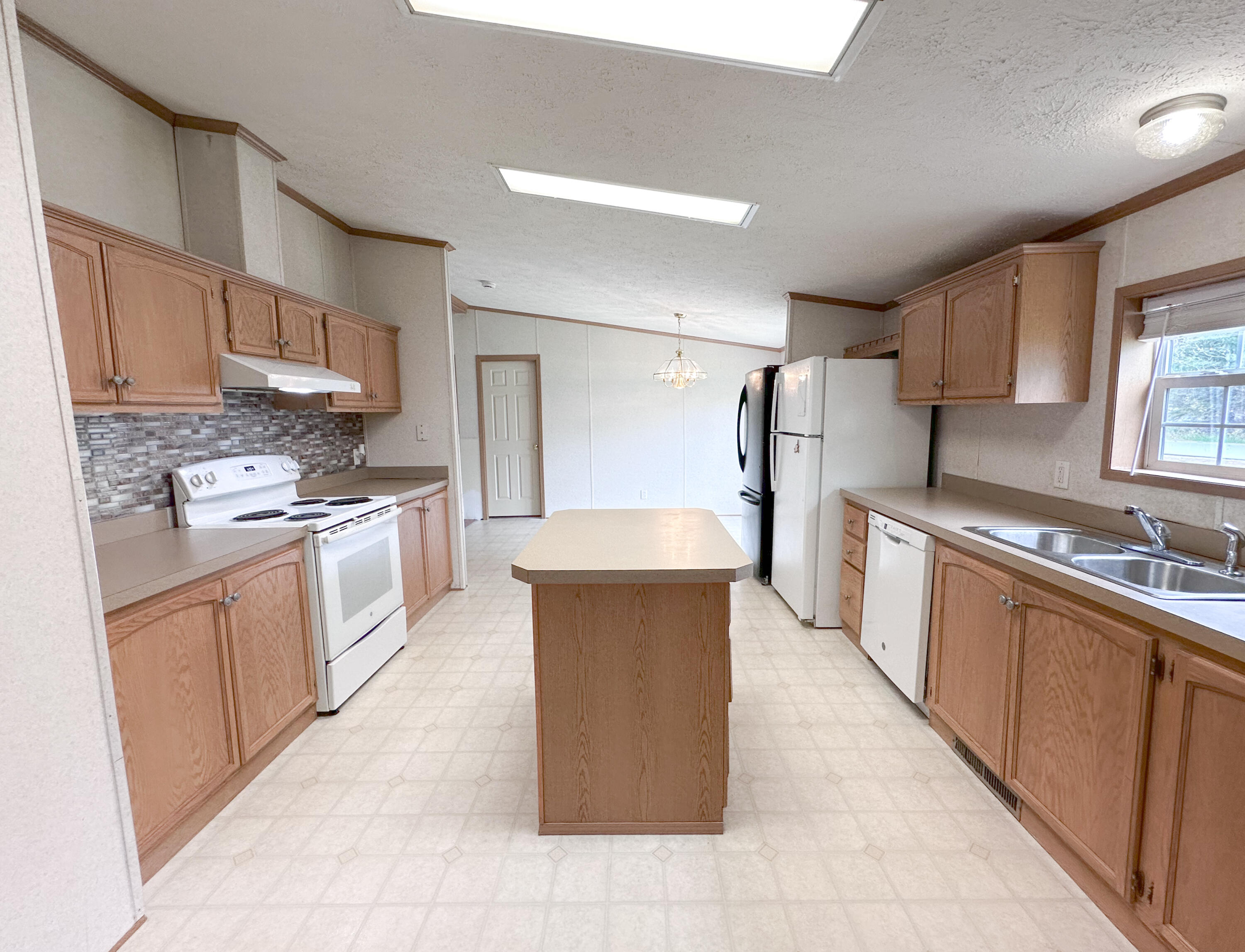 198 Fox Farm Road, Plattsburgh, New York image 6