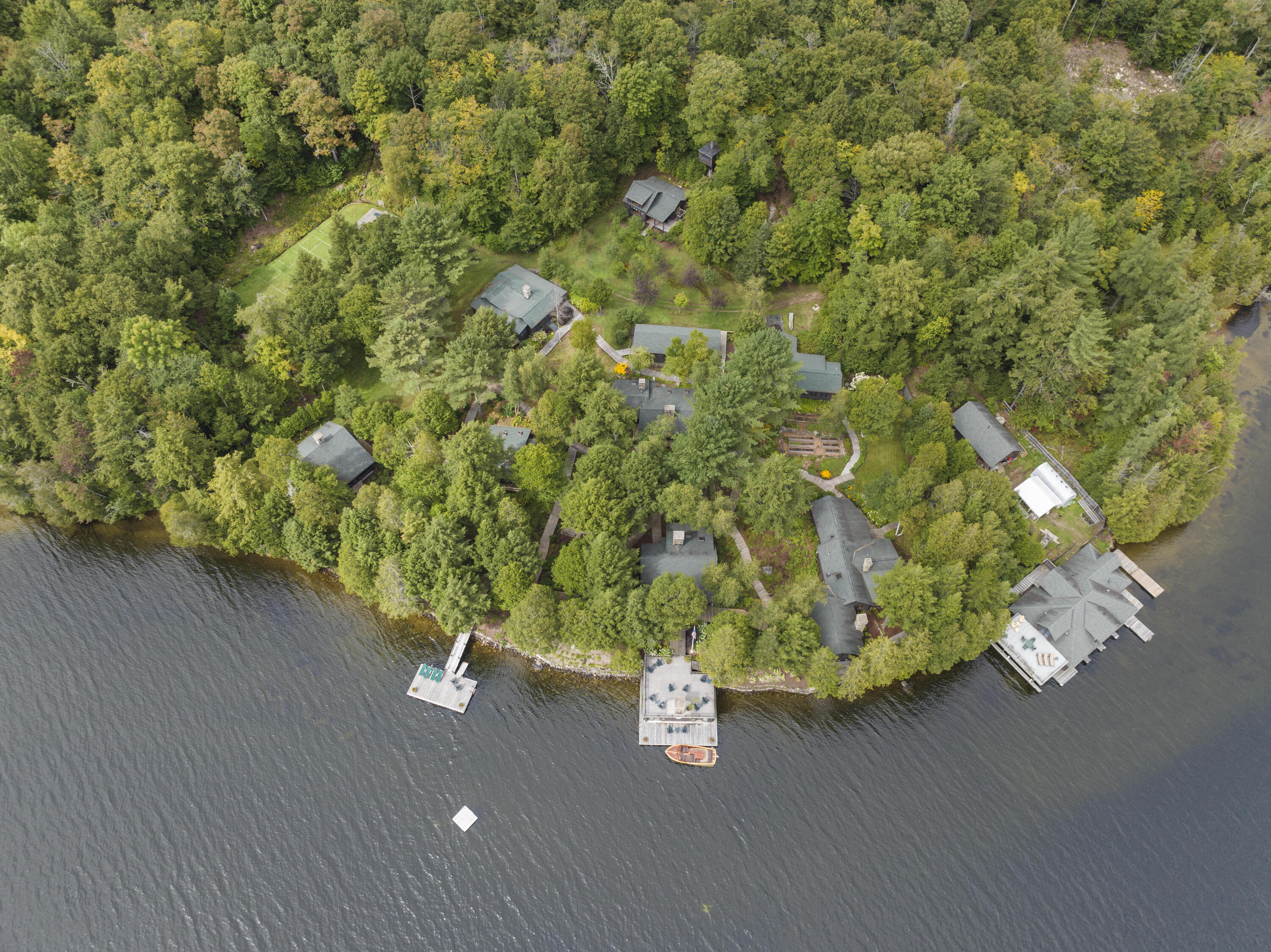 12 George & Bliss Lane Pier 238