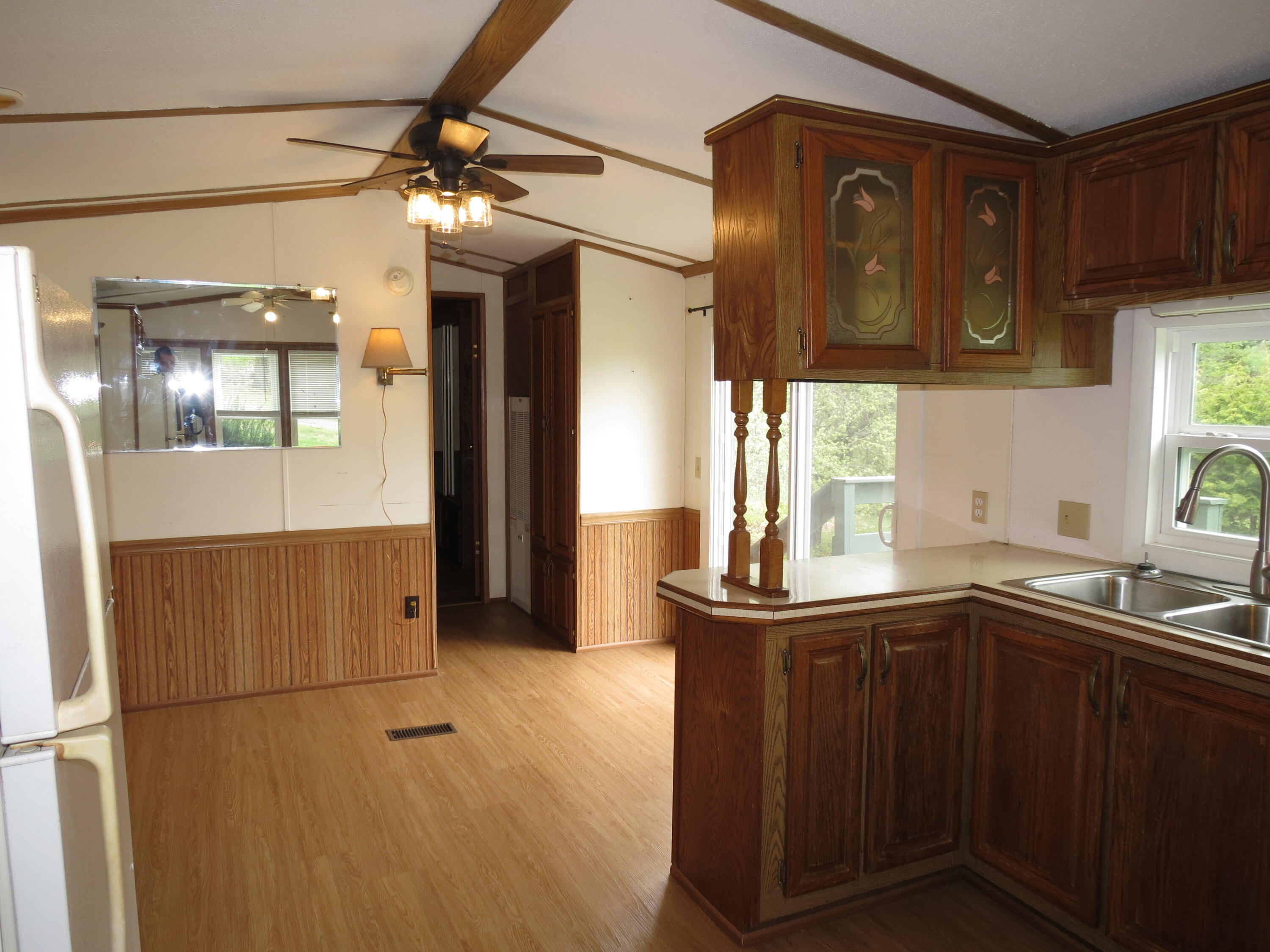 16 Bay Lane
