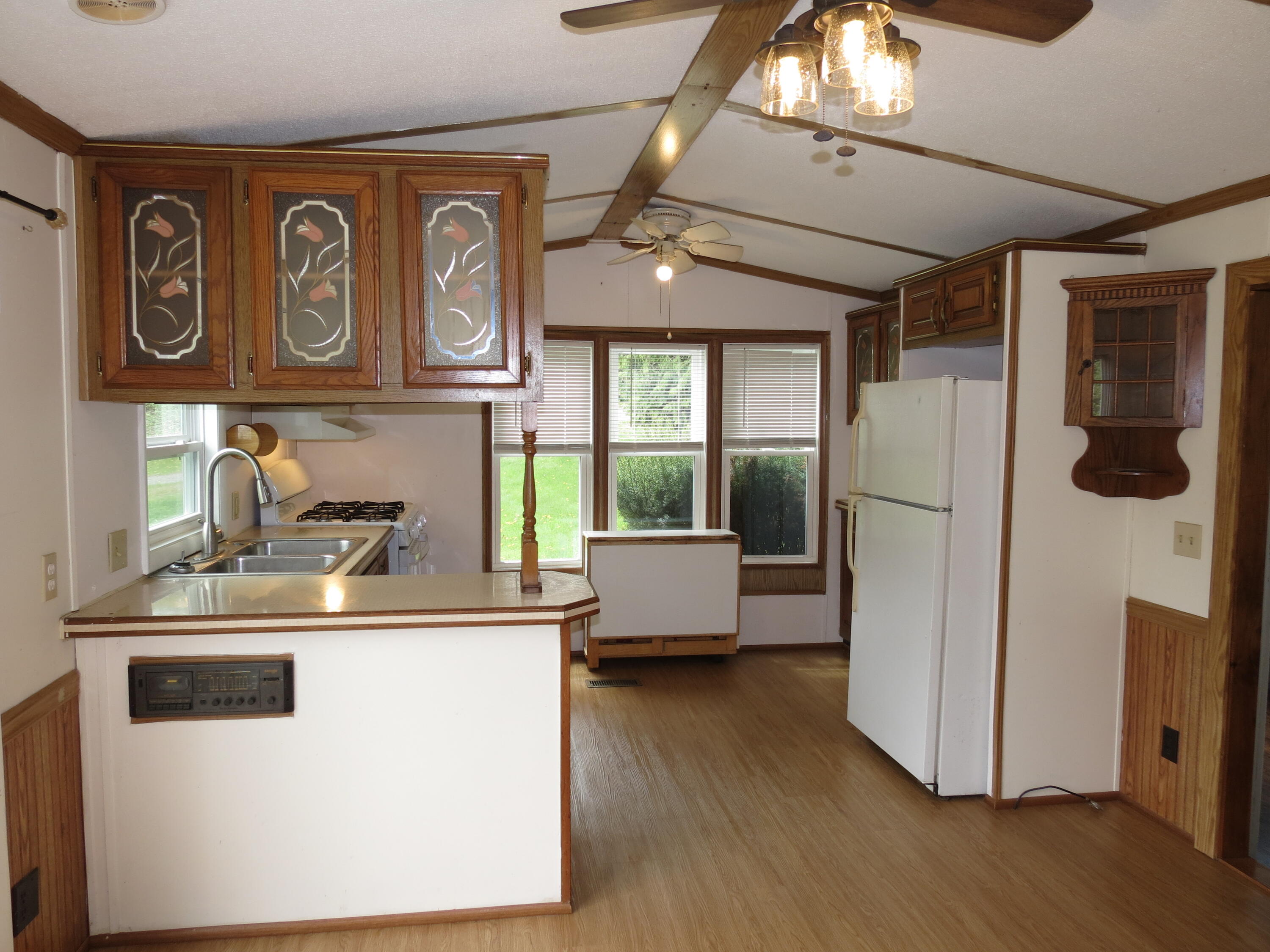 16 Bay Lane