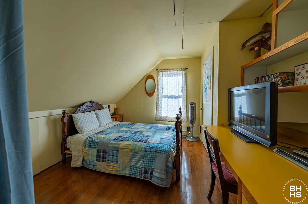 Wilmington, New York 12997, United States, 3 Bedrooms Bedrooms, ,2 BathroomsBathrooms,Residential,Active,212057