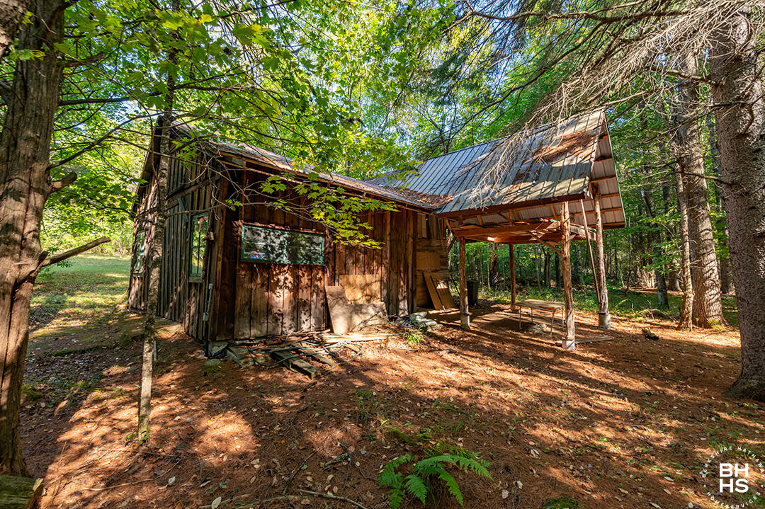 Wilmington, New York 12997, United States, 3 Bedrooms Bedrooms, ,2 BathroomsBathrooms,Residential,Active,212057