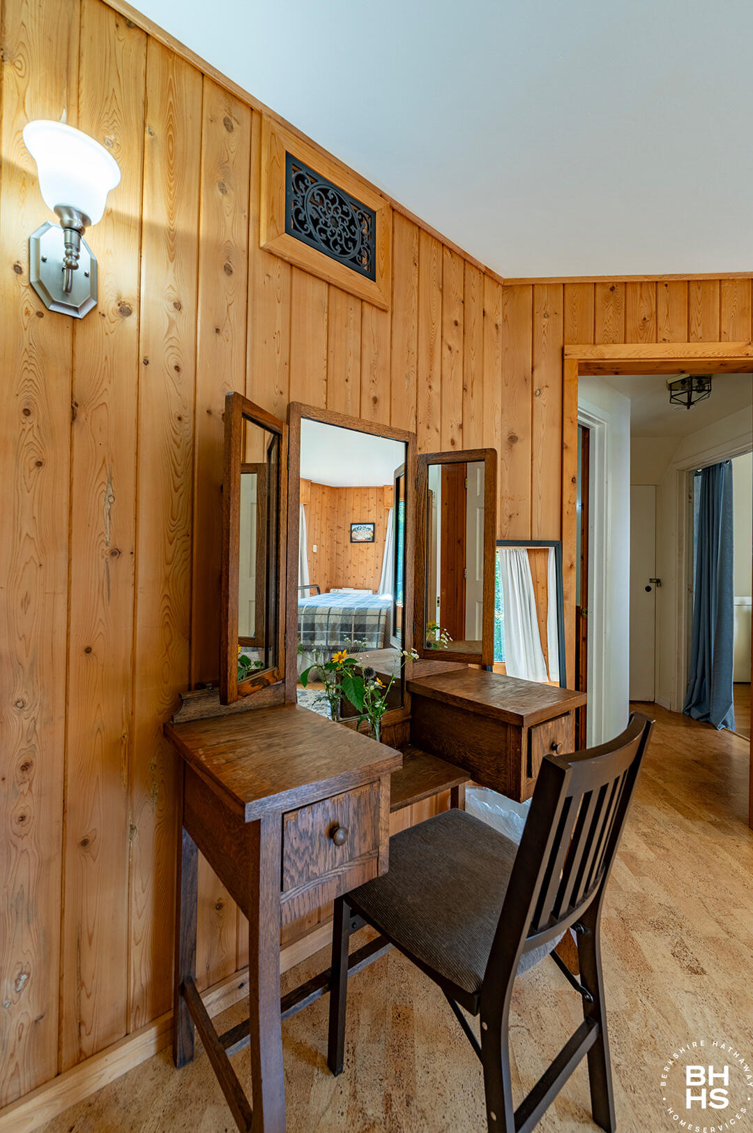 Wilmington, New York 12997, United States, 3 Bedrooms Bedrooms, ,2 BathroomsBathrooms,Residential,Active,212057