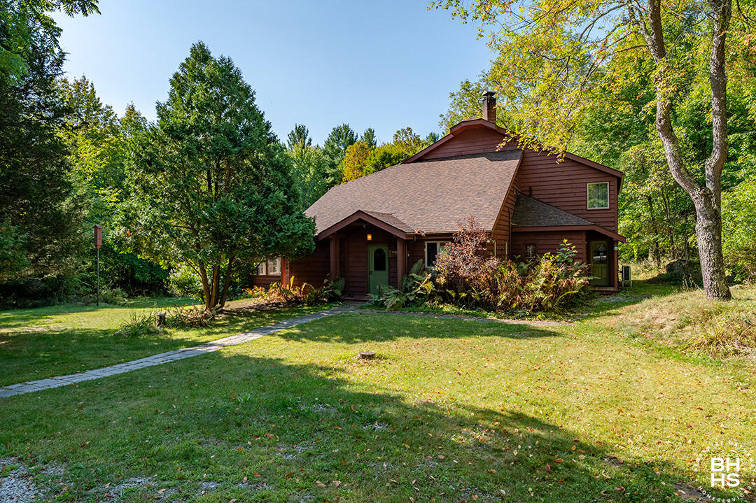 Wilmington, New York 12997, United States, 3 Bedrooms Bedrooms, ,2 BathroomsBathrooms,Residential,Active,212057