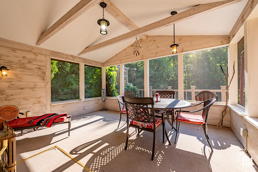 Wilmington, New York 12997, United States, 3 Bedrooms Bedrooms, ,2 BathroomsBathrooms,Residential,Active,212057