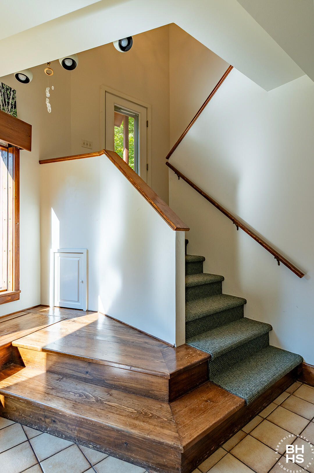 Wilmington, New York 12997, United States, 3 Bedrooms Bedrooms, ,2 BathroomsBathrooms,Residential,Active,212057