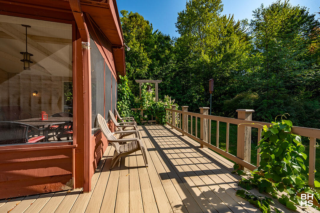 Wilmington, New York 12997, United States, 3 Bedrooms Bedrooms, ,2 BathroomsBathrooms,Residential,Active,212057