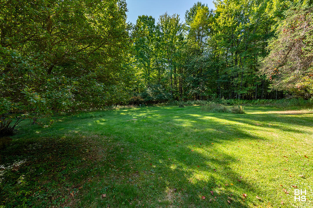 Wilmington, New York 12997, United States, 3 Bedrooms Bedrooms, ,2 BathroomsBathrooms,Residential,Active,212057