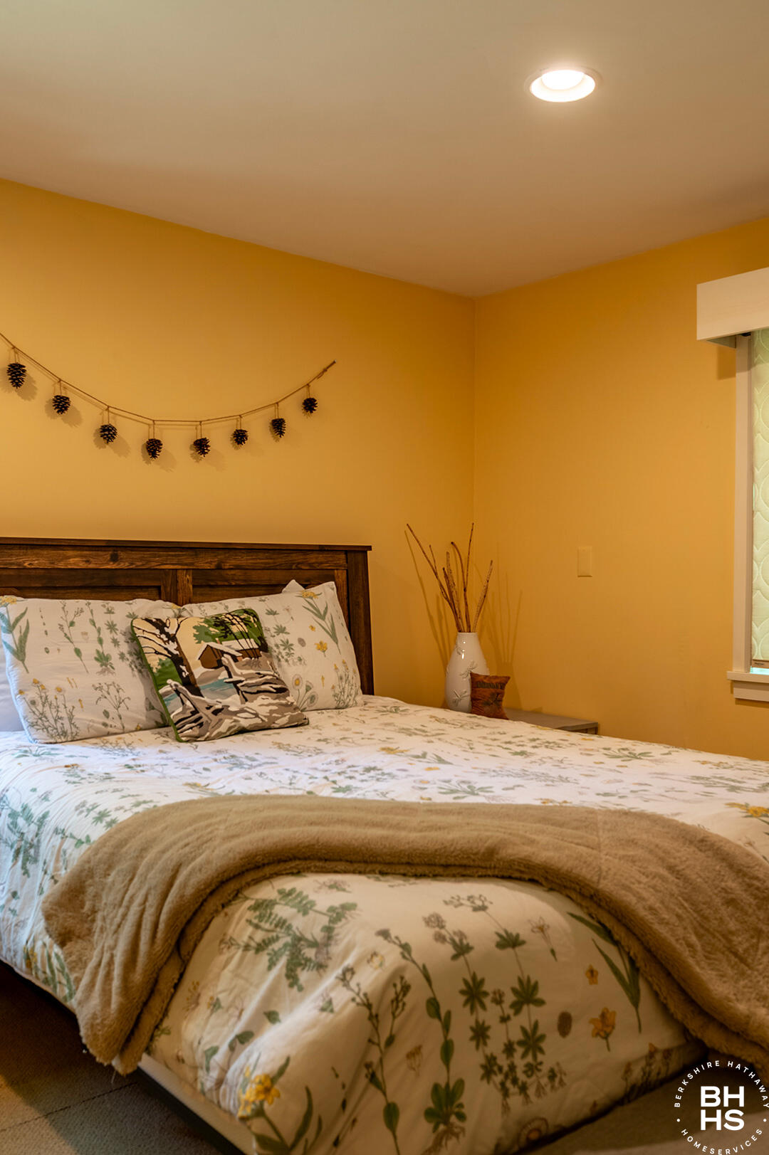 Wilmington, New York 12997, United States, 3 Bedrooms Bedrooms, ,2 BathroomsBathrooms,Residential,Active,212057