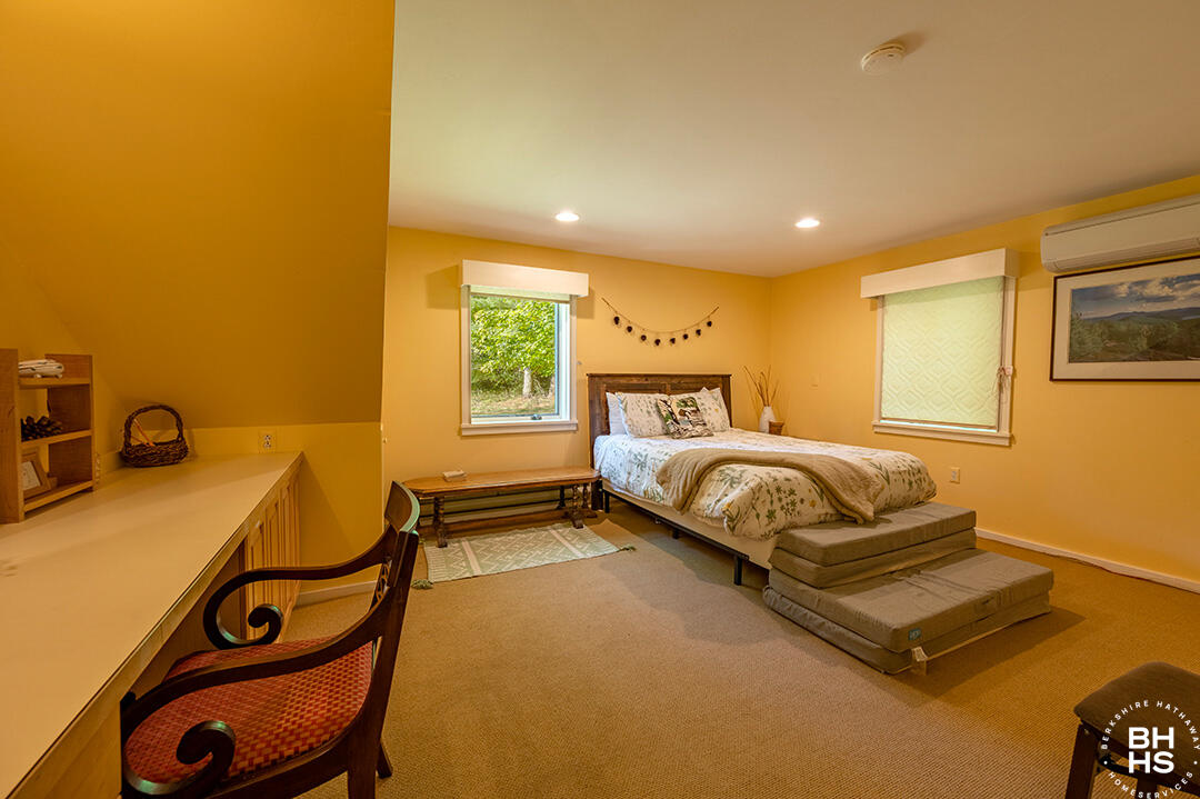 Wilmington, New York 12997, United States, 3 Bedrooms Bedrooms, ,2 BathroomsBathrooms,Residential,Active,212057