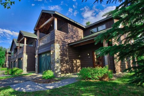 19 Cimarron Trail Lake Placid NY 12946