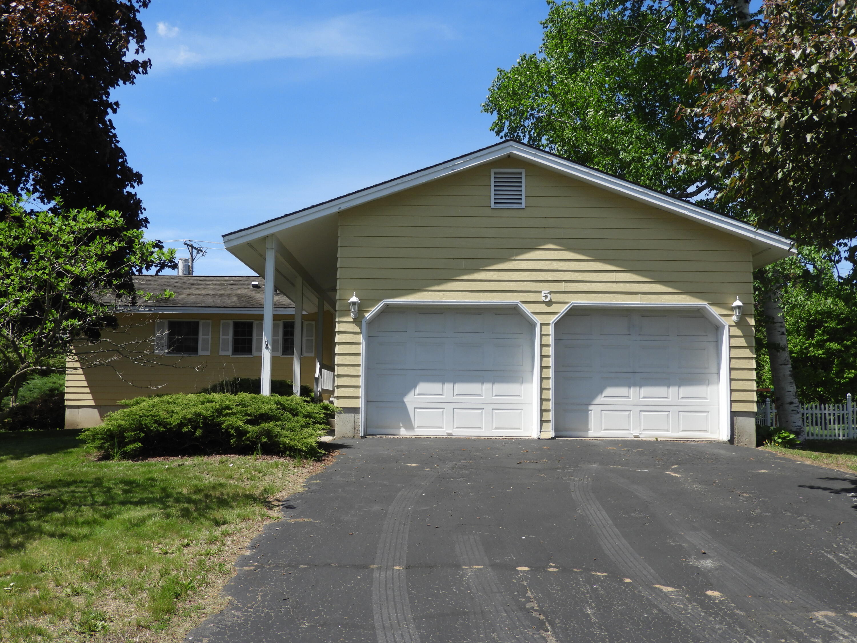 5 Erin Avenue