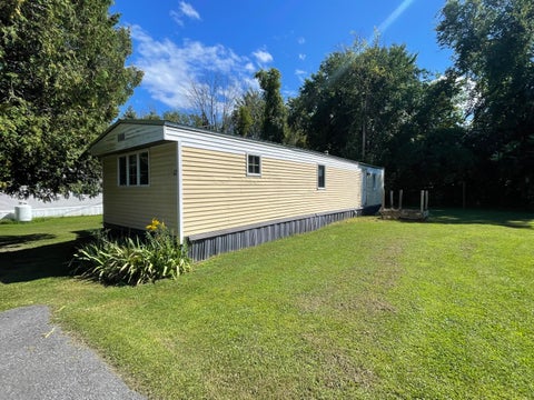 Mobile Home For Sale - 12 Stony Acre Drive Drive<br/> Clinton County, West Chazy, NY 12992