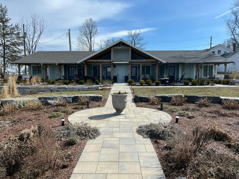 29 Beggs Point Street Essex NY 12936