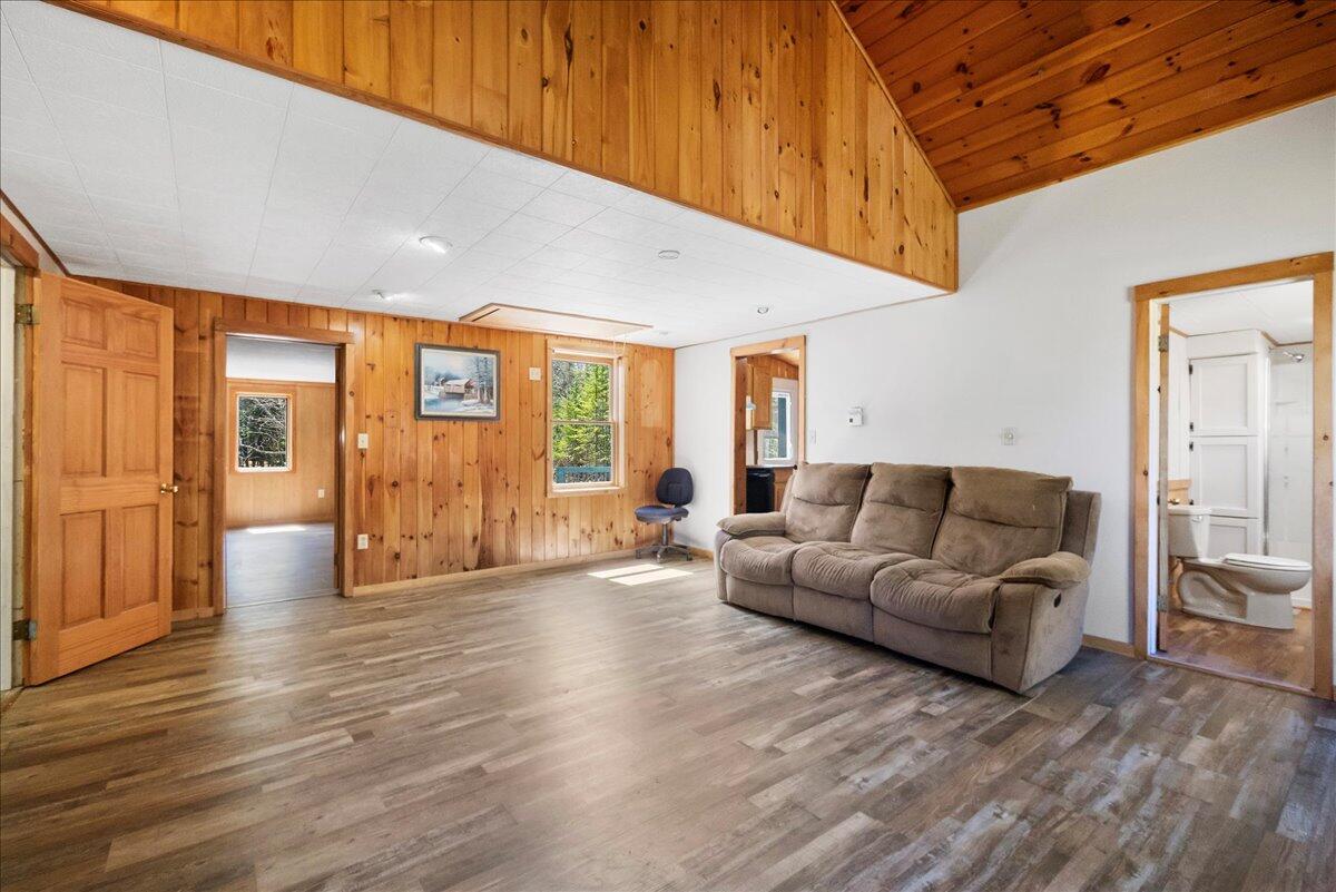 109 Seymour Way Way, Indian Lake, New York image 8