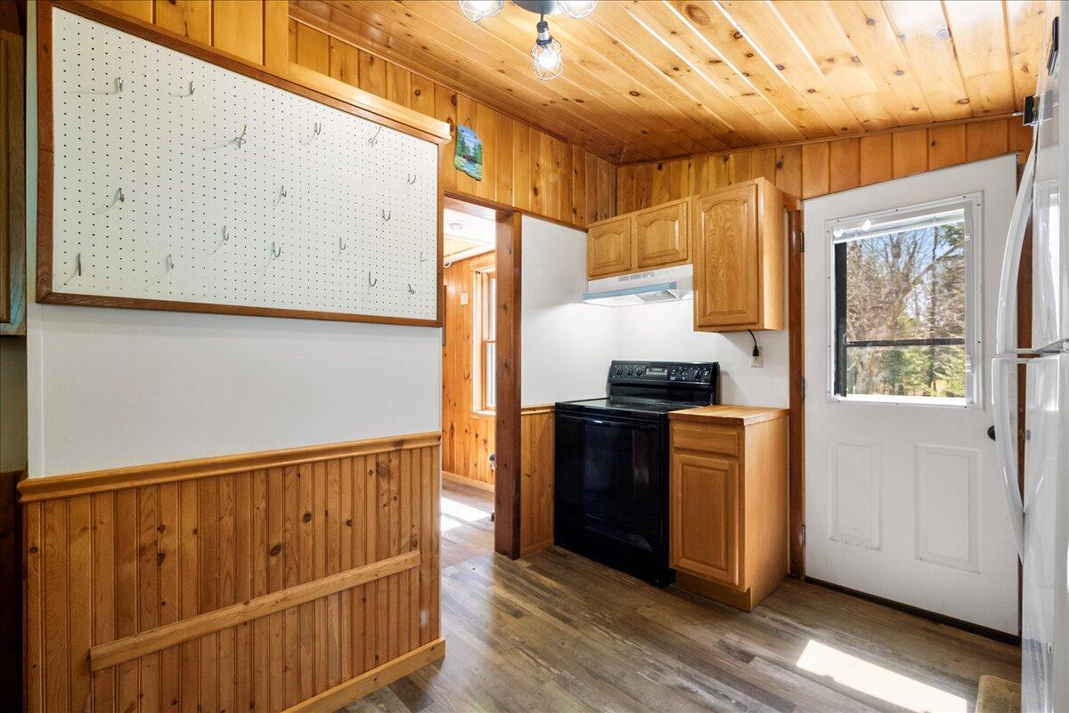 109 Seymour Way Way, Indian Lake, New York image 7