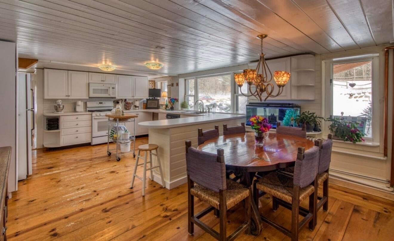 143 Averyville Lane