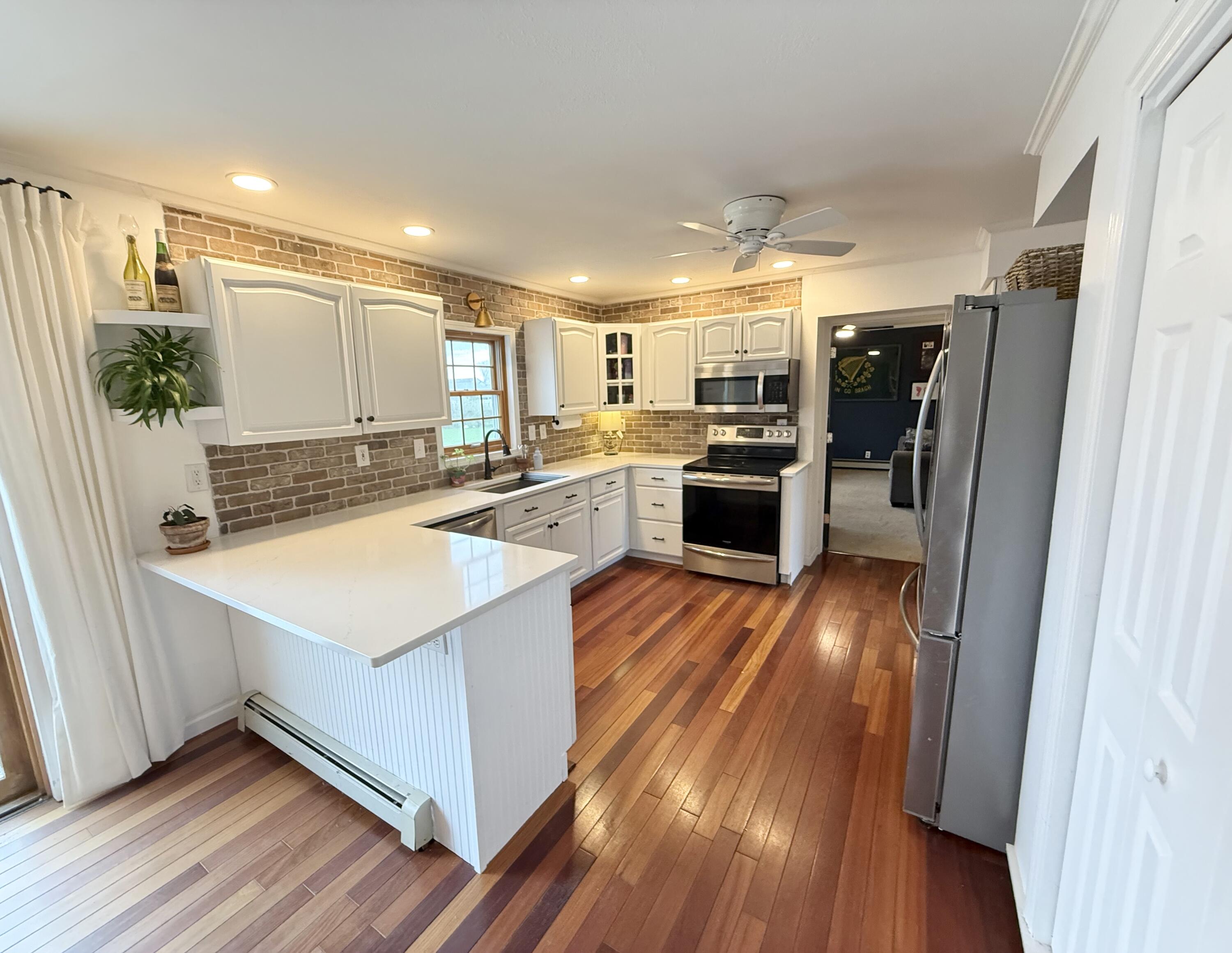 23 Ormbsy Circle, Peru, New York image 6