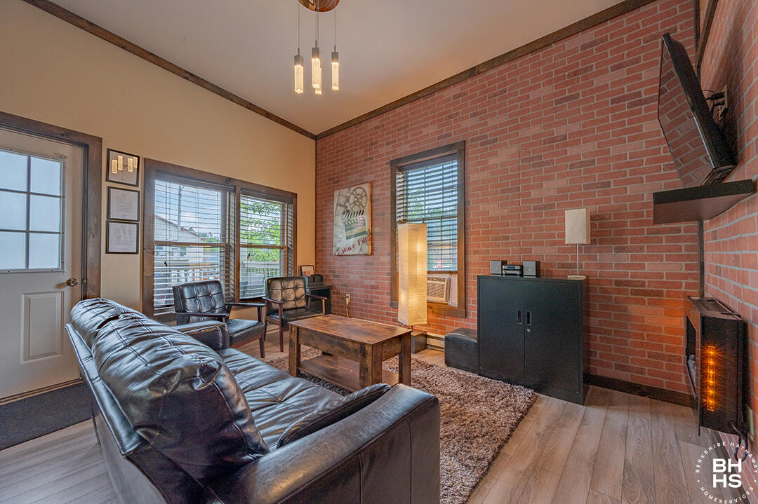 Lake Placid, New York 12946, United States, 2 Bedrooms Bedrooms, ,1 BathroomBathrooms,Residential,Active,139524