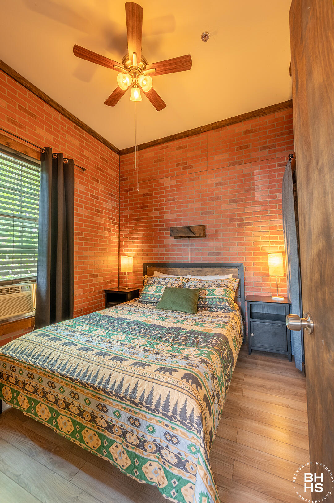 Lake Placid, New York 12946, United States, 2 Bedrooms Bedrooms, ,1 BathroomBathrooms,Residential,Active,139524