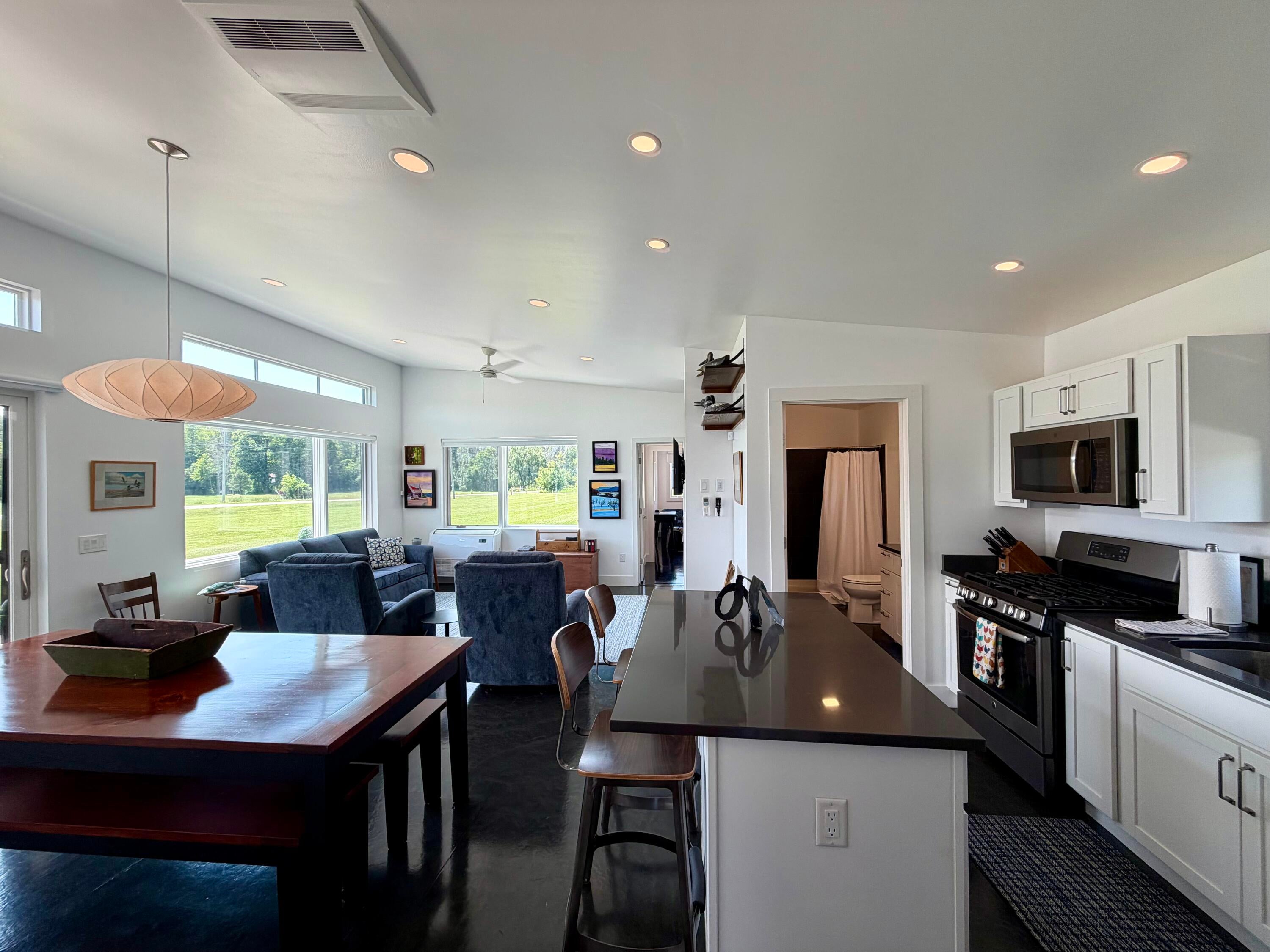 64 Dumont Road