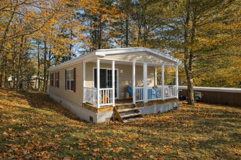 Mobile Home For Sale - 17 Easy Street<br/> Schroon Lake, NY 12870
