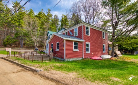 Homes For Sale - 9 Payeville Lane<br/> Essex County, Saranac Lake, NY 12983