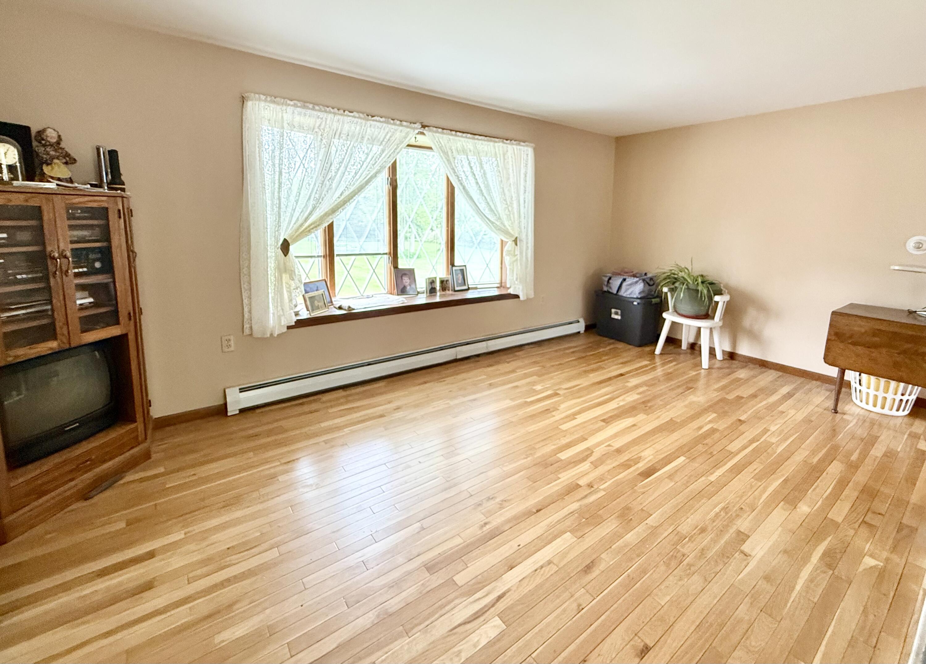 1245 Cumberland Head Road