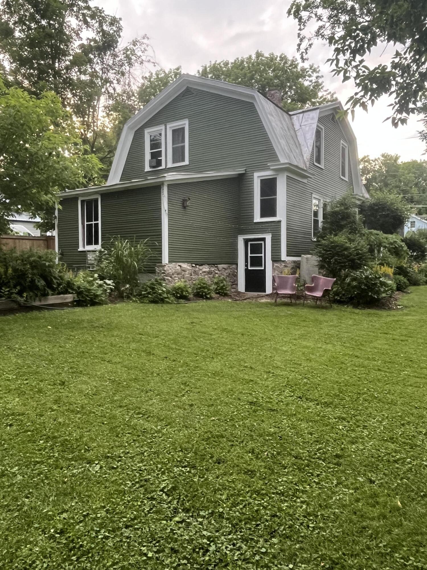 37 W Church Street