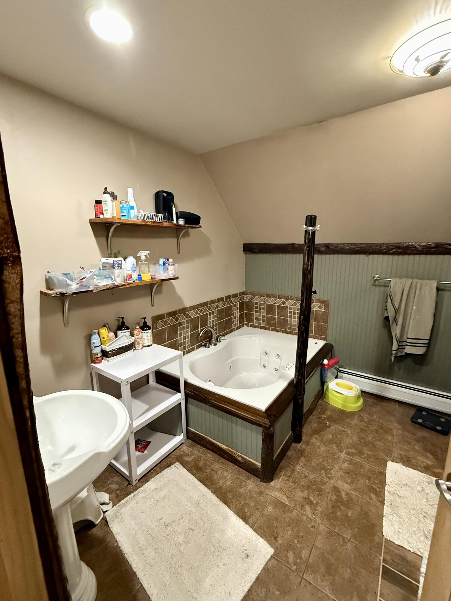 29 Reservoir Lane, Bloomingdale, New York image 26