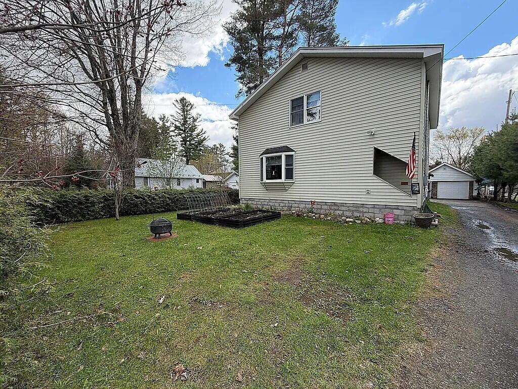 335 Hosley Avenue