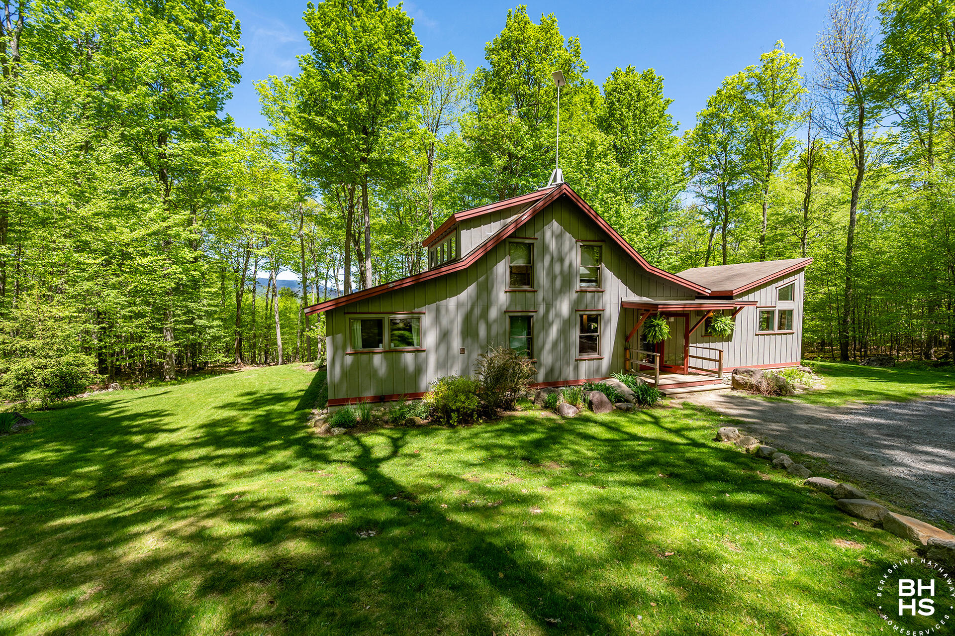 32 Corliss Point Way