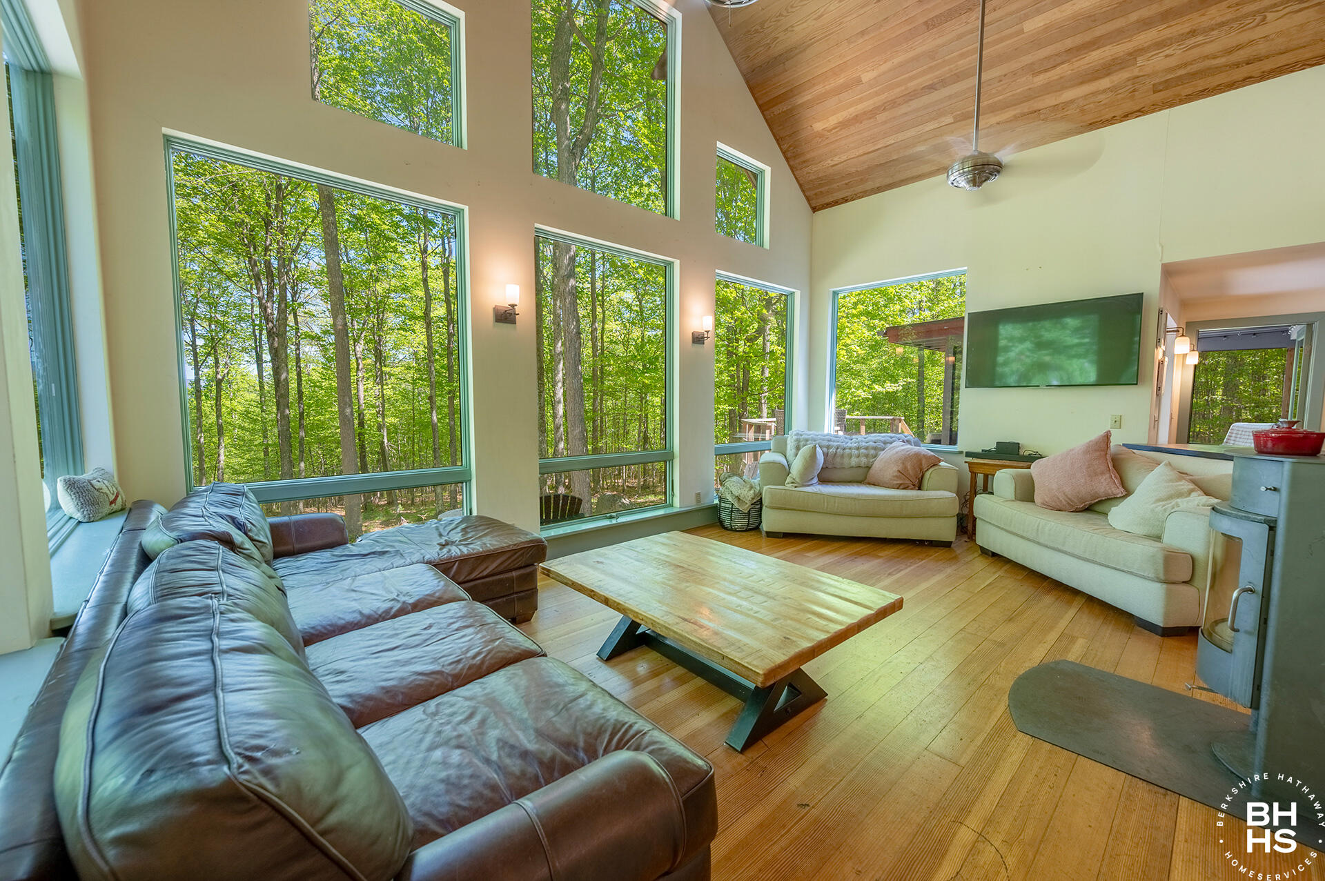 32 Corliss Point Way