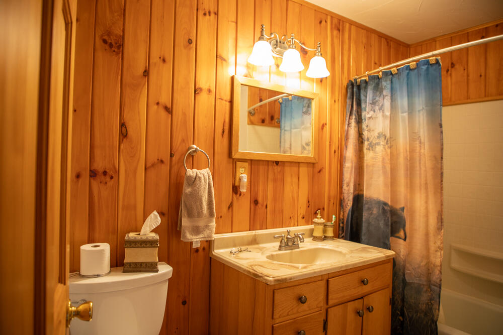 483 Cumberland Head Road, Plattsburgh, New York image 20