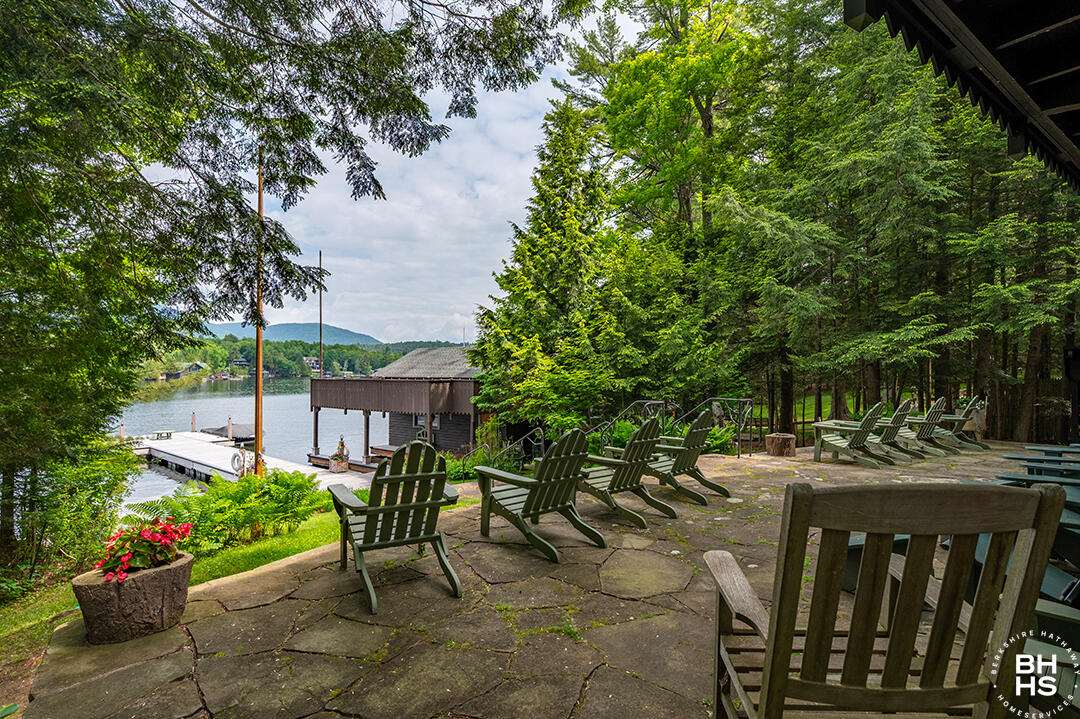 Lake Placid, New York 12946, United States, 10 Bedrooms Bedrooms, ,8 BathroomsBathrooms,Residential,Active,160626