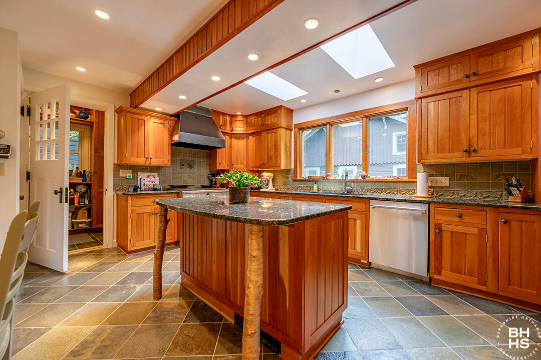 Lake Placid, New York 12946, United States, 10 Bedrooms Bedrooms, ,8 BathroomsBathrooms,Residential,Active,160626