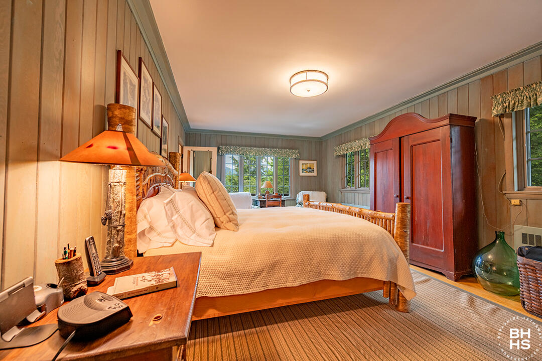 Lake Placid, New York 12946, United States, 10 Bedrooms Bedrooms, ,8 BathroomsBathrooms,Residential,Active,160626