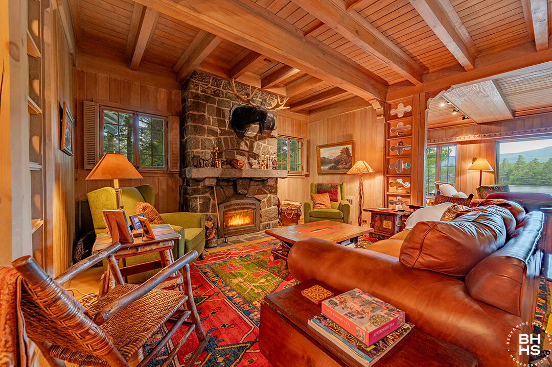 Lake Placid, New York 12946, United States, 10 Bedrooms Bedrooms, ,8 BathroomsBathrooms,Residential,Active,160626