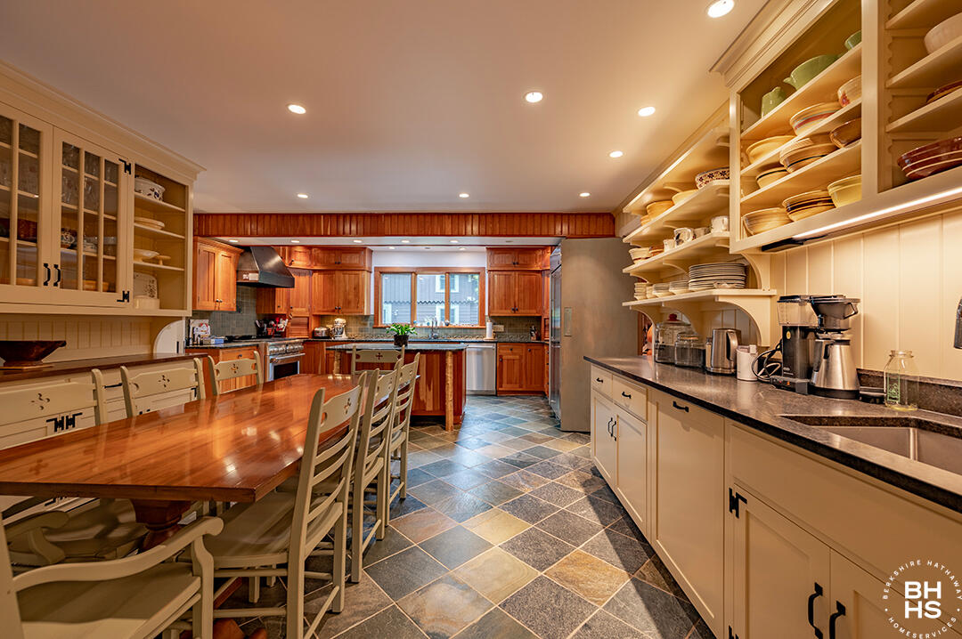 Lake Placid, New York 12946, United States, 10 Bedrooms Bedrooms, ,8 BathroomsBathrooms,Residential,Active,160626