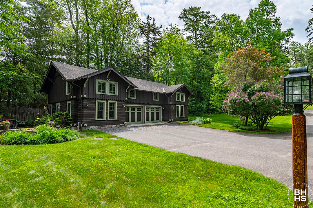 Lake Placid, New York 12946, United States, 10 Bedrooms Bedrooms, ,8 BathroomsBathrooms,Residential,Active,160626