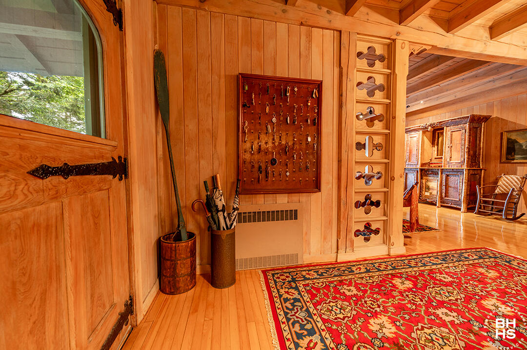 Lake Placid, New York 12946, United States, 10 Bedrooms Bedrooms, ,8 BathroomsBathrooms,Residential,Active,160626