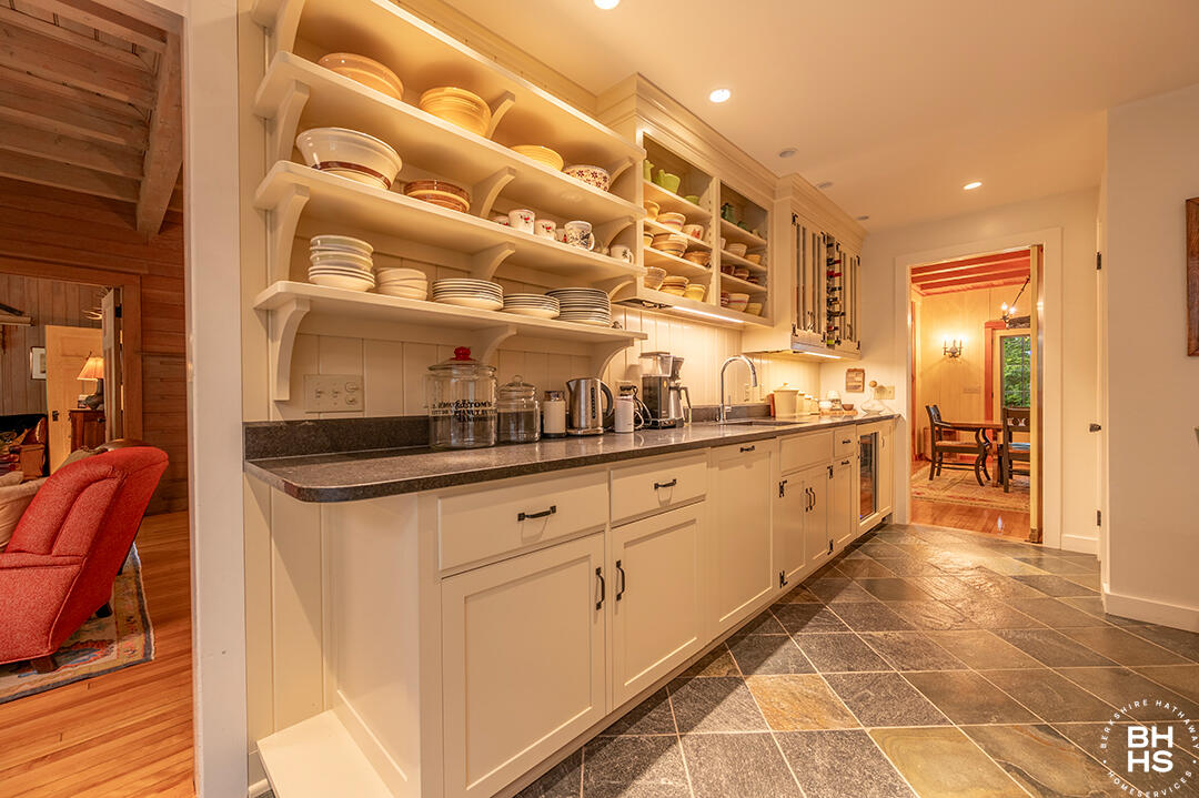 Lake Placid, New York 12946, United States, 10 Bedrooms Bedrooms, ,8 BathroomsBathrooms,Residential,Active,160626