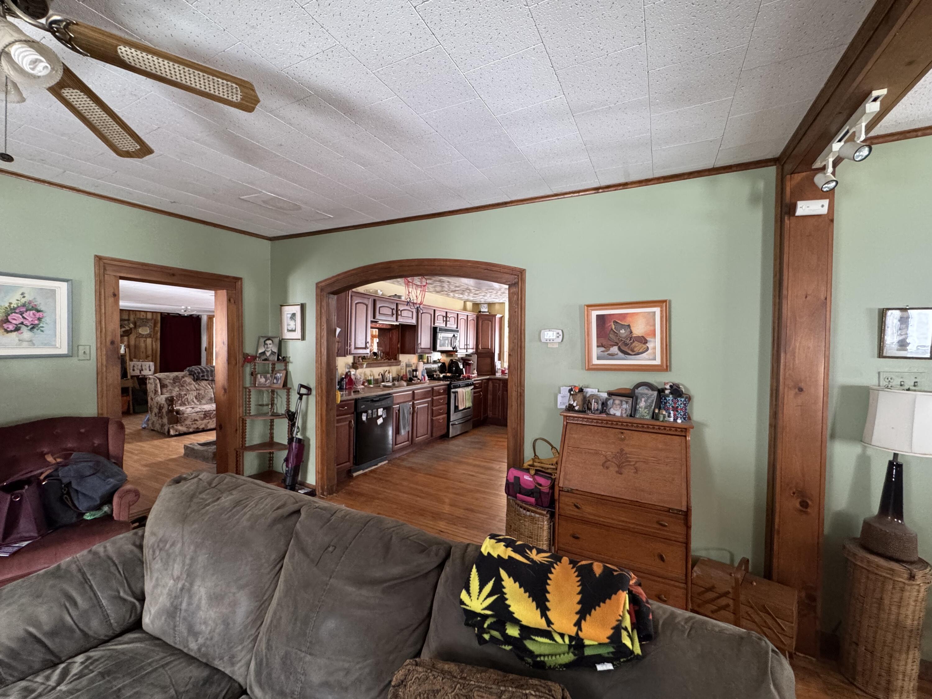 9 Franklin St Street, Chateaugay, New York image 25