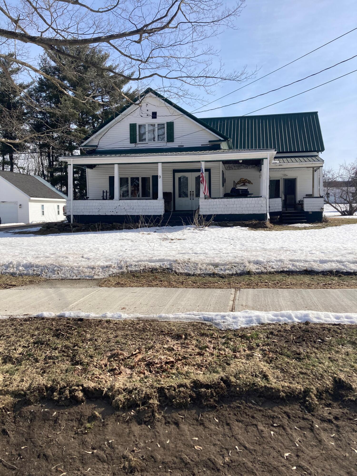 9 Franklin St Street, Chateaugay, New York image 1