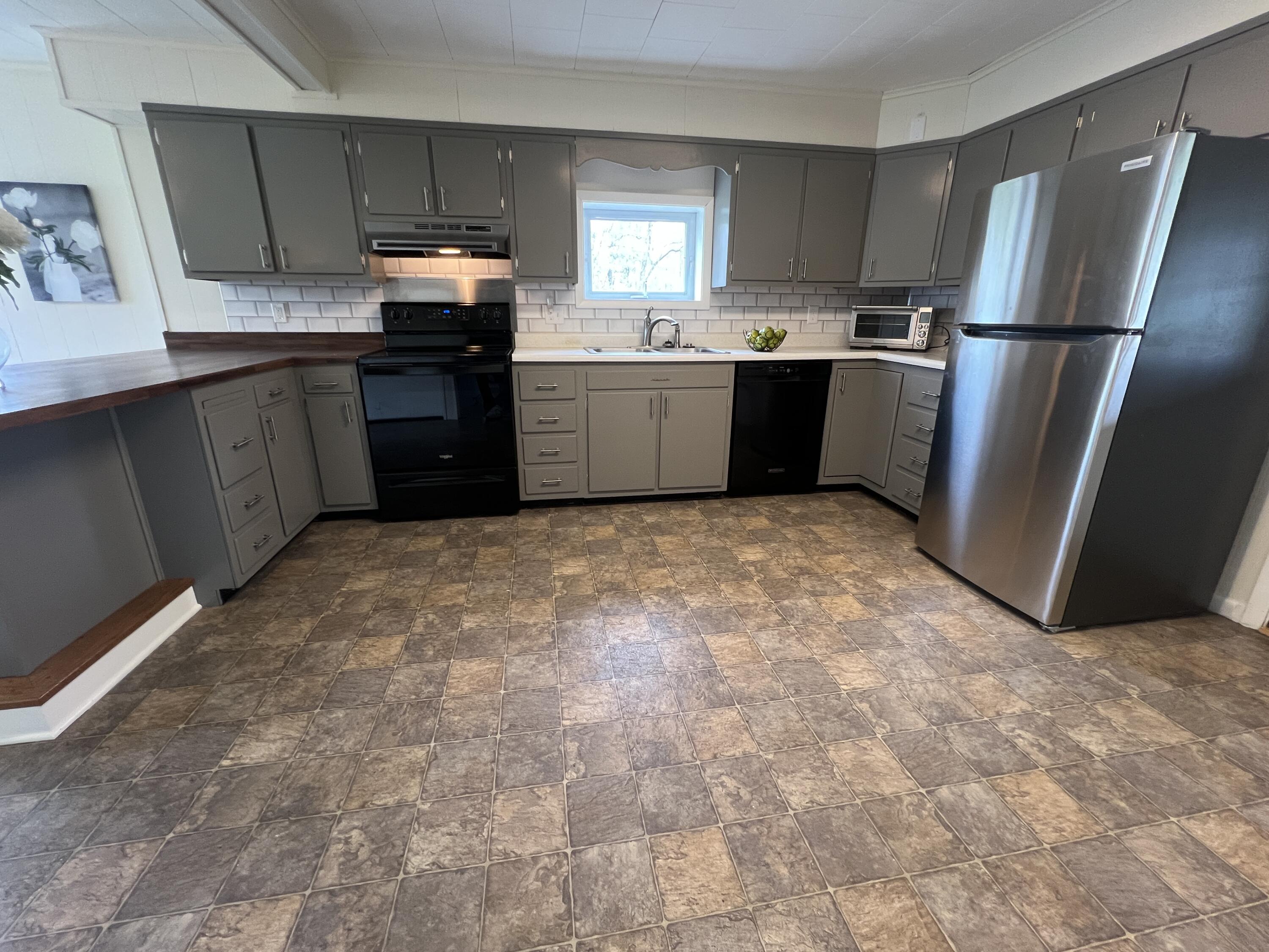 1257 Sunset Drive, Willsboro, New York image 6